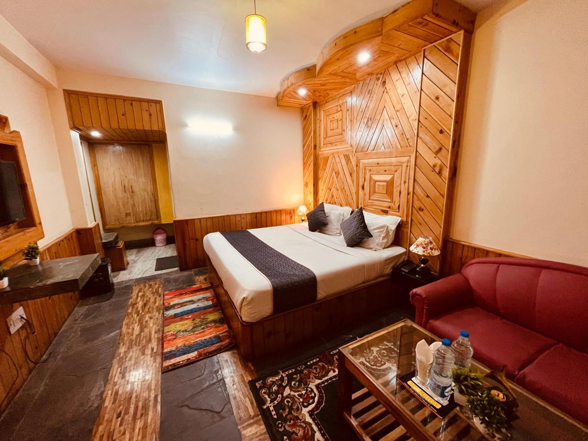 Snow Clad Riverview Hotel & Resort, Manali Luaran gambar