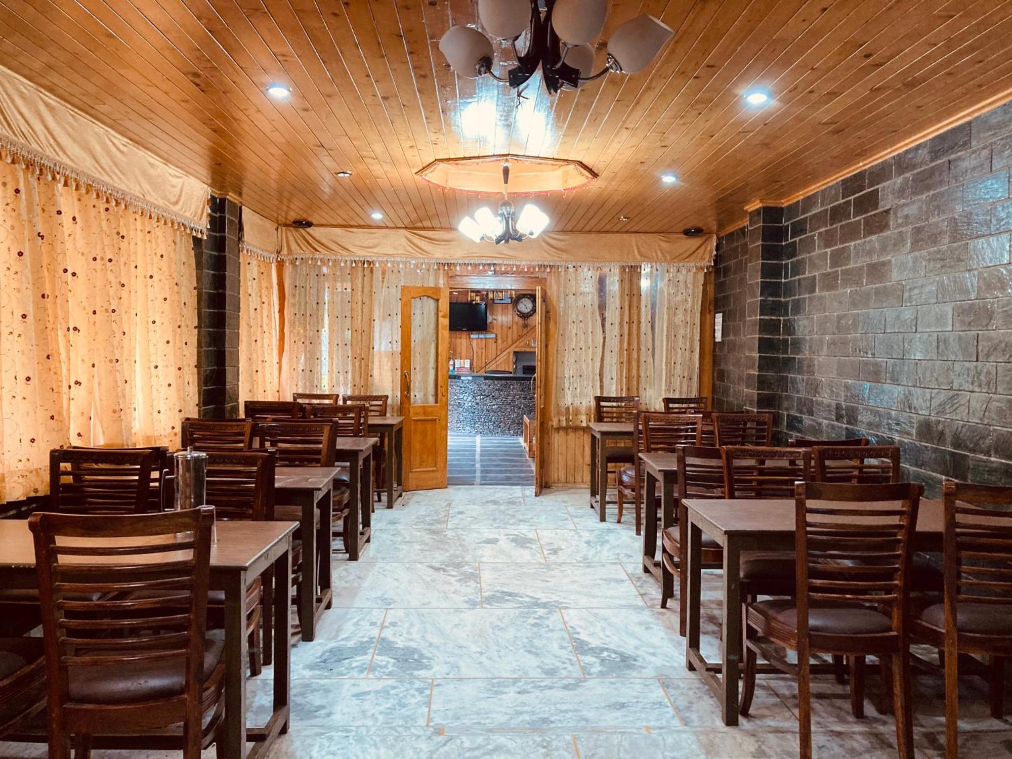 Snow Clad Riverview Hotel & Resort, Manali Luaran gambar