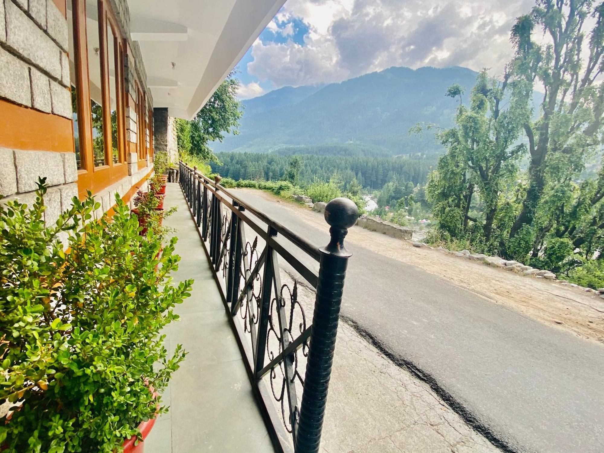 Snow Clad Riverview Hotel & Resort, Manali Luaran gambar